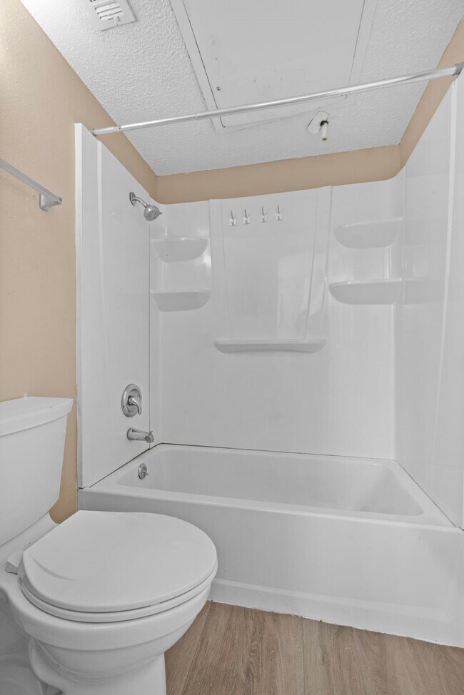 Building Photo - 6701 Sands Point Dr