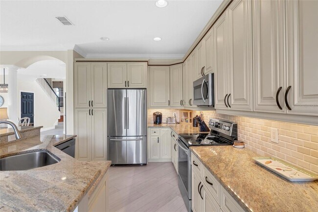 Building Photo - 8204 Villa Grande Ct