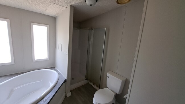 Building Photo - 40 Ginger Ln