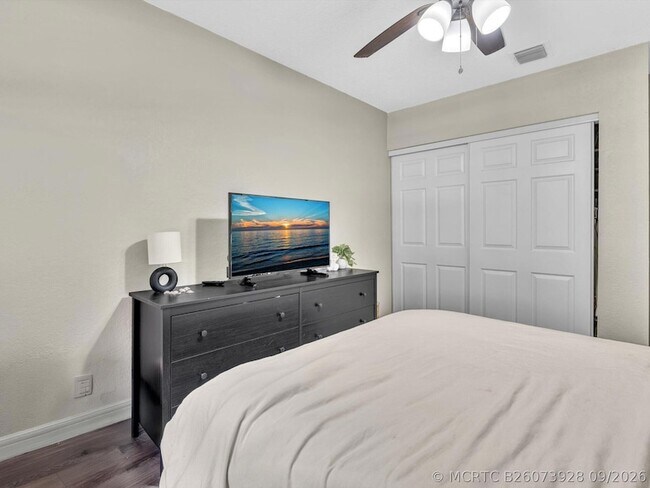 Building Photo - 7834 Oak Grove Cir