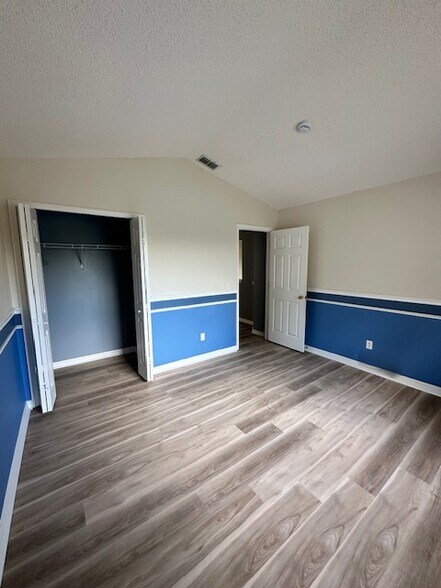 Building Photo - 1645 Anna Catherine Dr