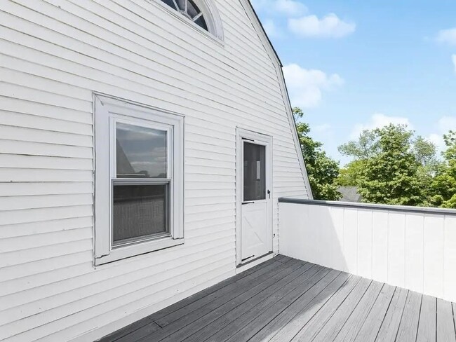 Building Photo - 1145 Boylston St