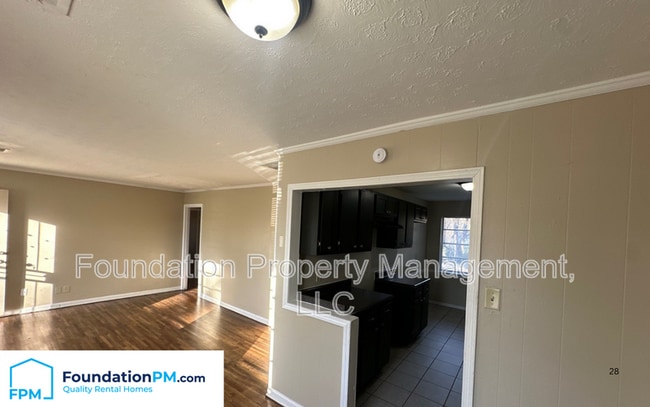 Building Photo - 3552 Suzanne Dr