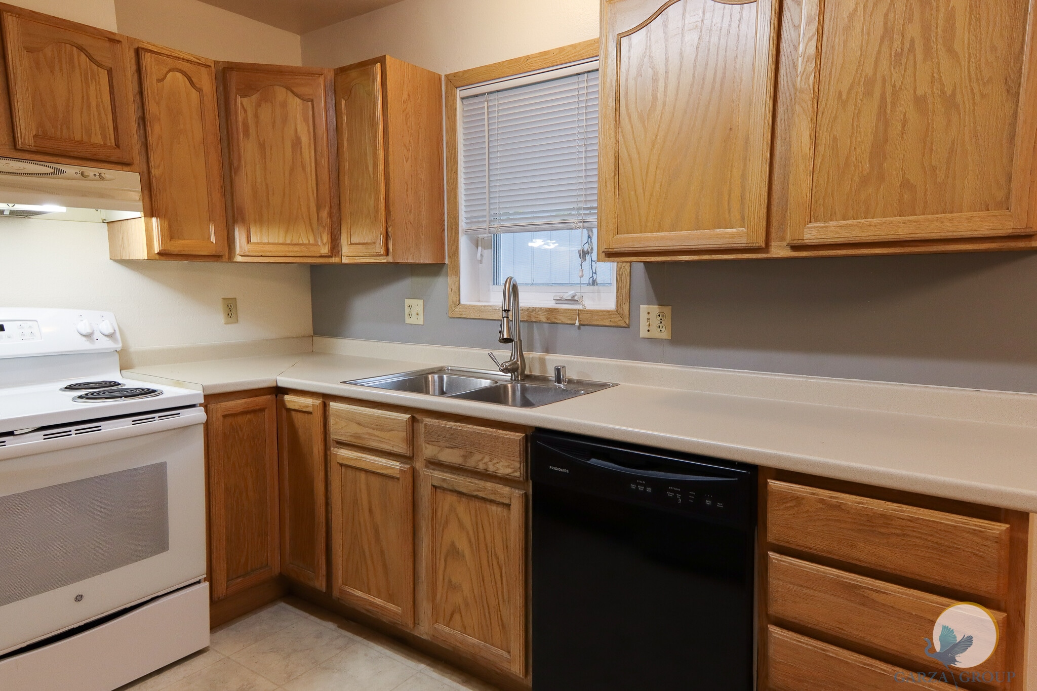 Building Photo - 213 Yukon Dr
