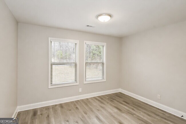 Building Photo - 453 Charleston Pl