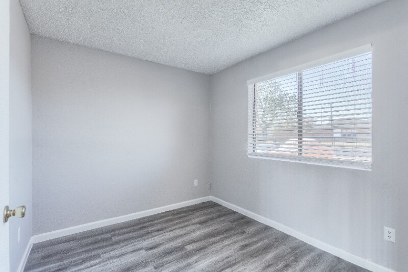 Building Photo - 145 W Pioneer Pkwy