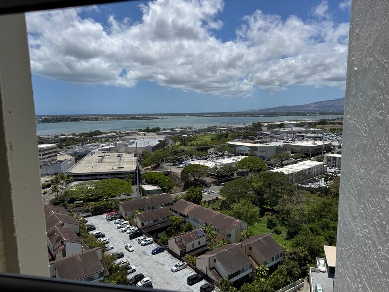 Building Photo - 98-410 Koauka Loop