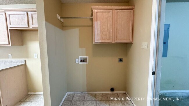 Building Photo - 7514 Paris Ave