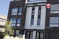 Building Photo - 5546 S Sycamore St