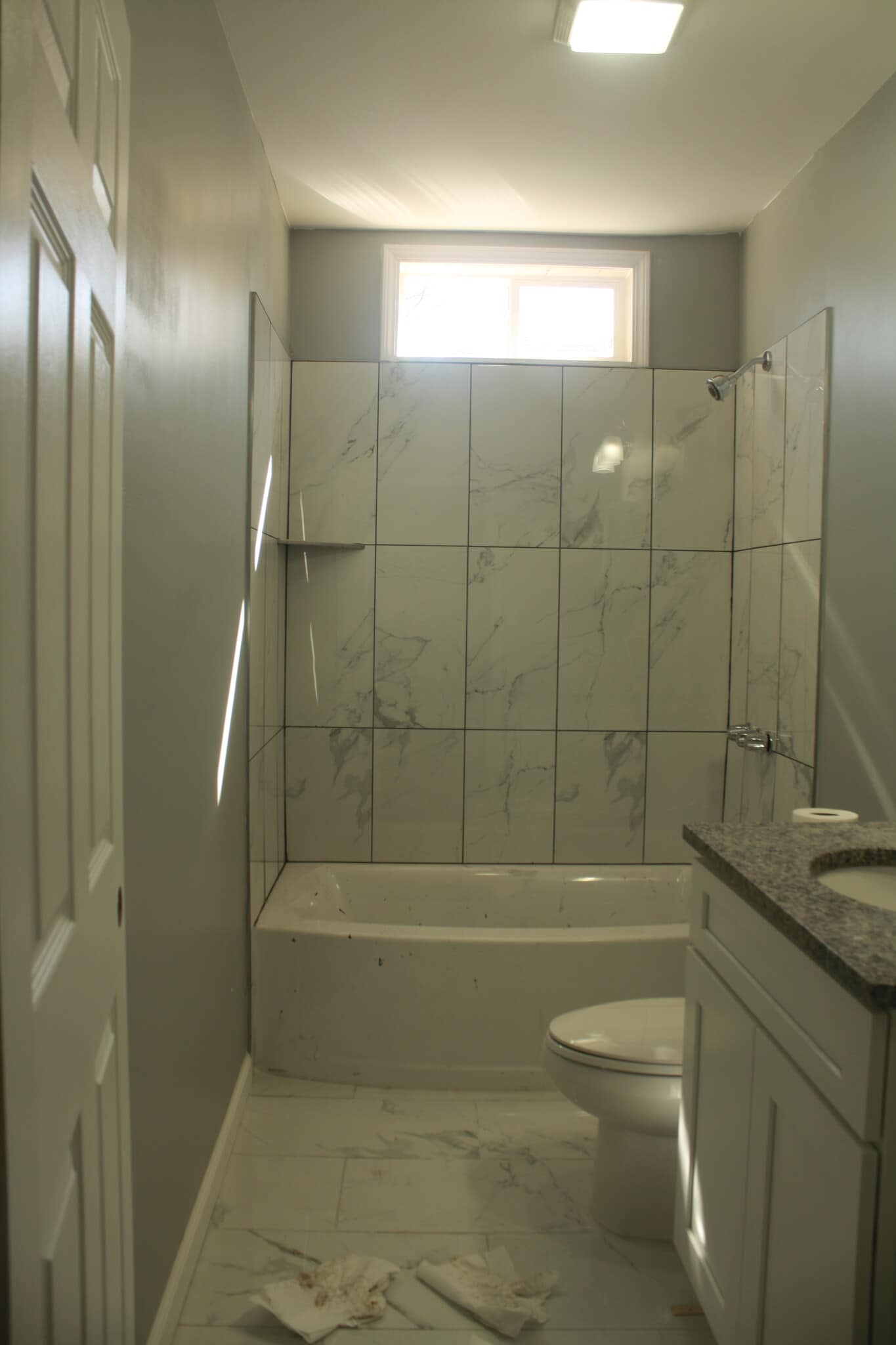 Bathroom 7918 - 7918 Lloyd Ave