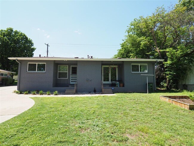 Building Photo - 4711 Bull Creek Rd