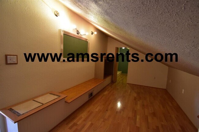 Building Photo - Spacious 3 bedroom House in Orlando