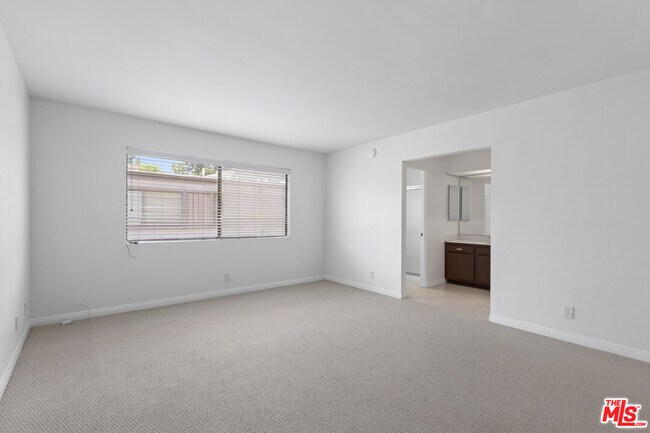 Building Photo - 13044 Mindanao Wy