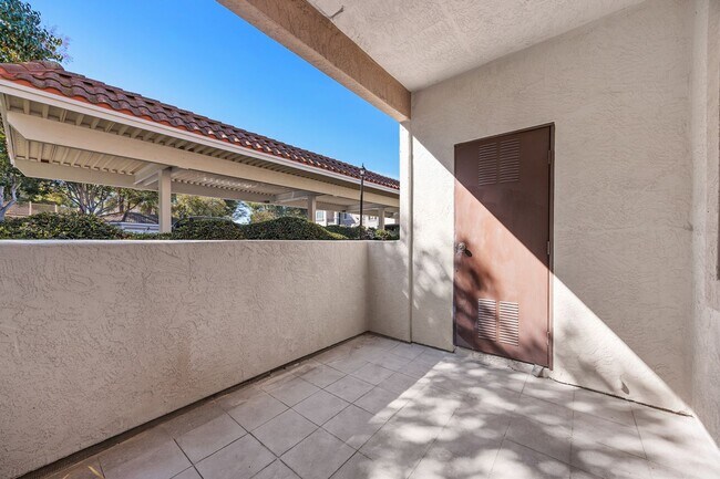 Building Photo - 10728 Sabre Hill Dr