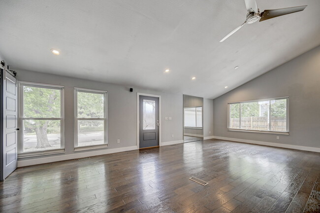 Building Photo - 1671 Summernight Terrace