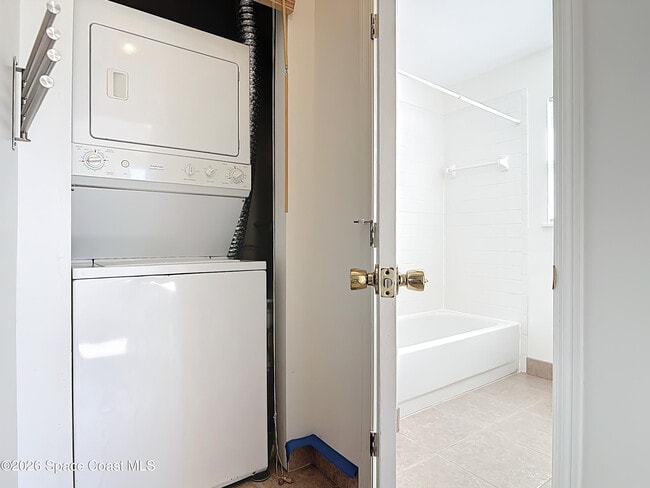 Building Photo - 710 Flamingo Dr