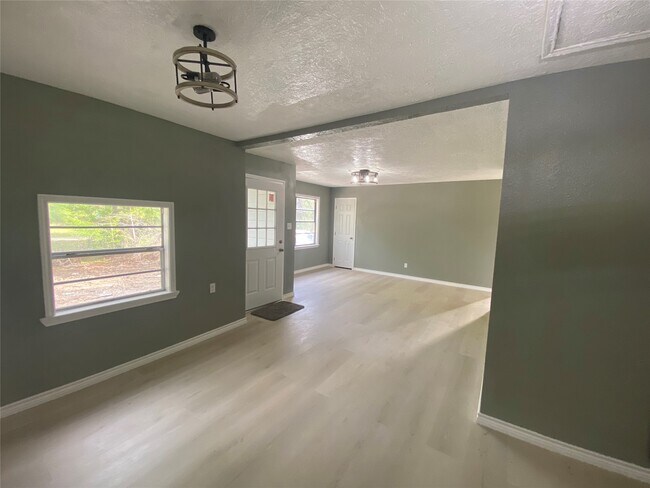 Building Photo - 13068 TX-146