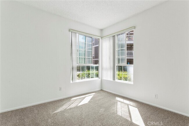 Building Photo - 10371 Garden Grove Blvd