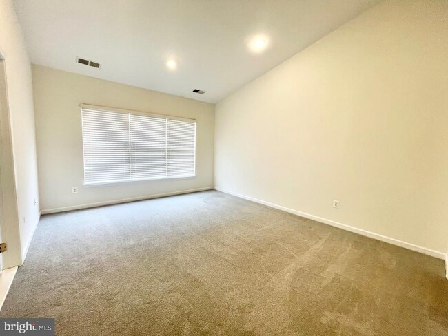 Building Photo - 42683 Sandman Terrace