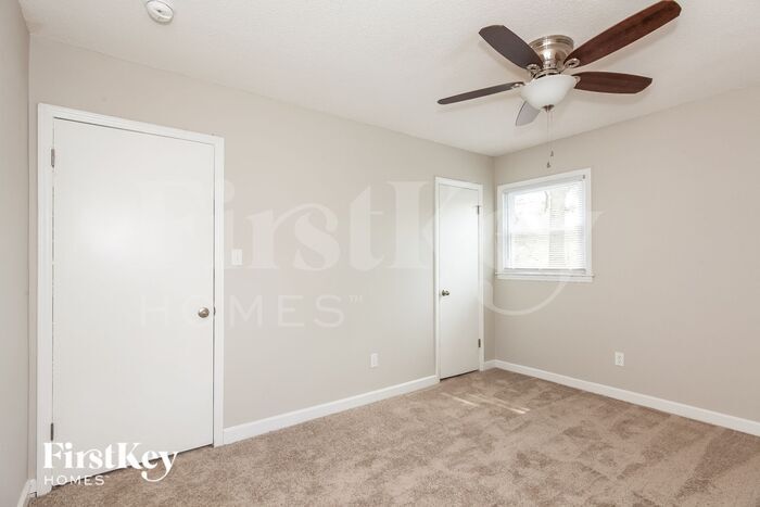 Building Photo - 3625 Somerset Dr