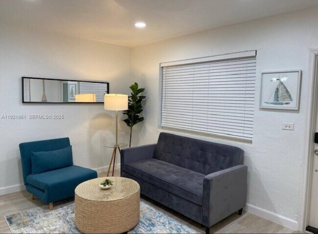 Building Photo - 2160 NW 18th Terrace