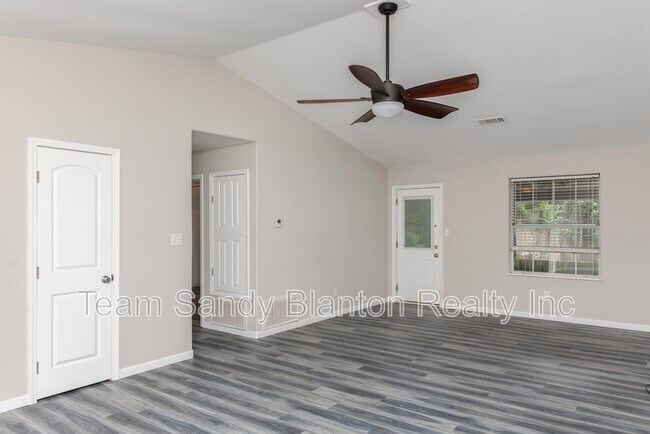 Building Photo - 2217 N 61st Ave