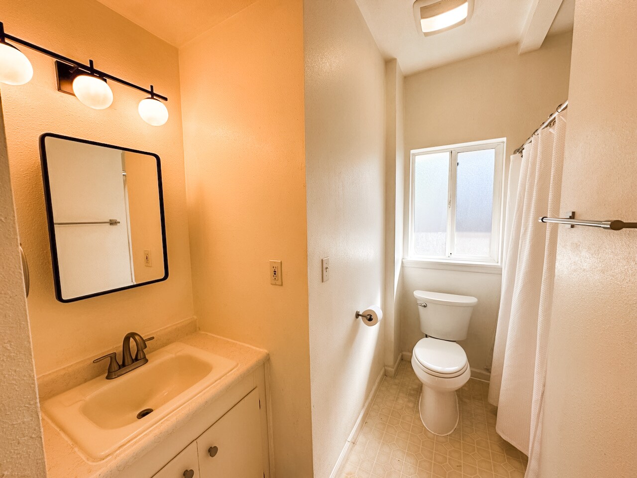 Building Photo - 7468 N Huron Ave