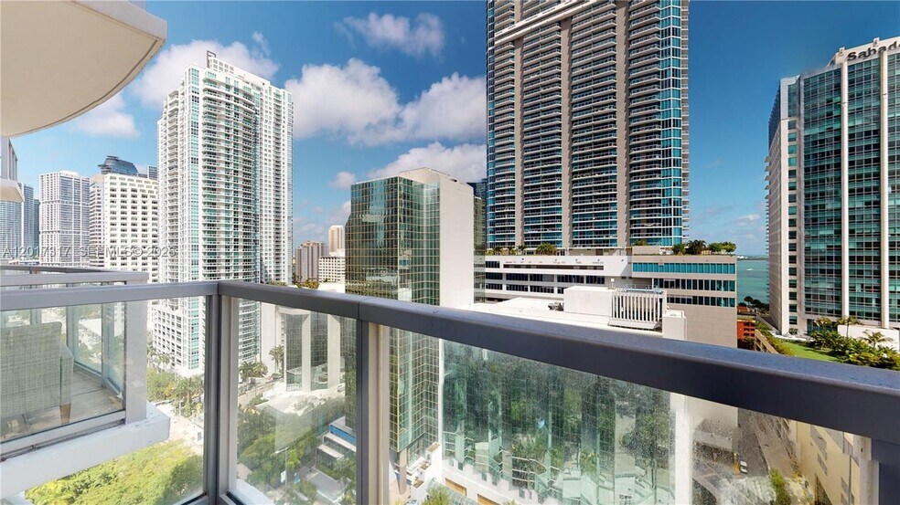 Building Photo - 1050 Brickell Ave