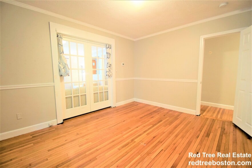 Building Photo - 9-11 Undine Rd. Unit 1