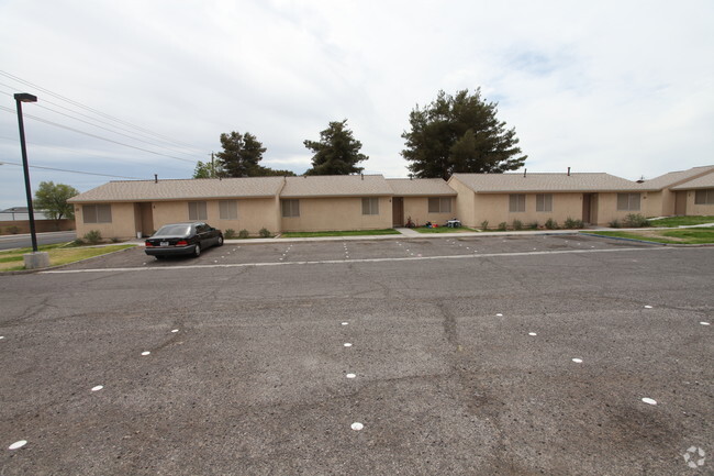 Building Photo - Biegger Estates
