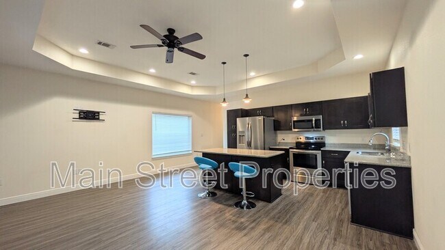 Building Photo - 2010 W Gregory St