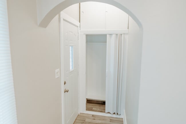 Building Photo - 2728 N 65th Ave