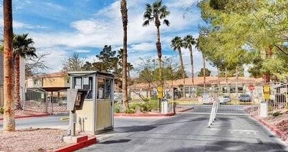 Building Photo - Beautifully Remodeled 1-Bedroom Condo in Desert Shores!