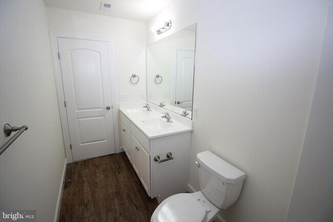 Building Photo - 83 Cherry Blossom Ct