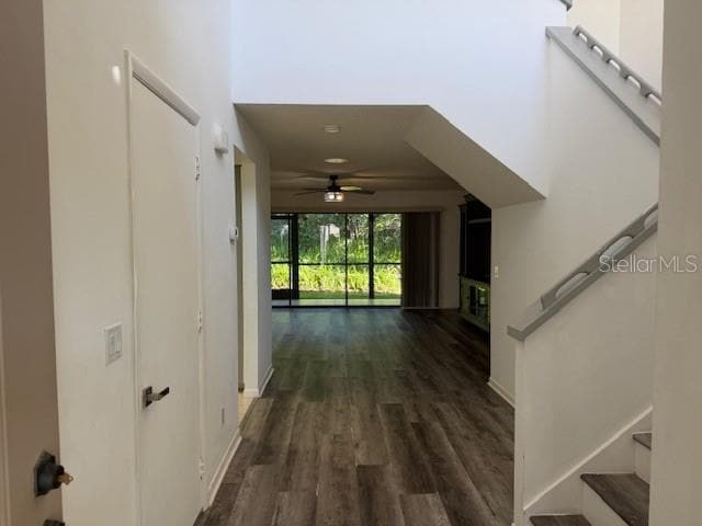 Building Photo - 1913 Whispering Way