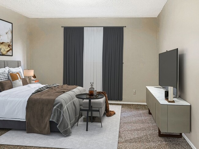 Building Photo - Shady Oaks