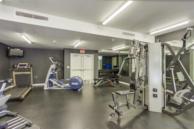 Building Photo - 530 K St