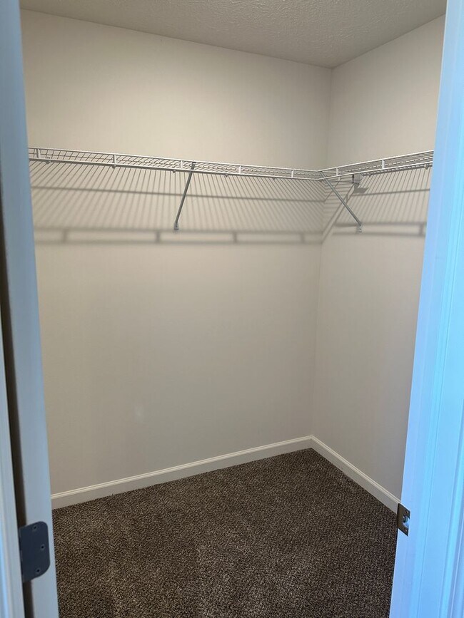 Building Photo - 1512 Red Fern Dr