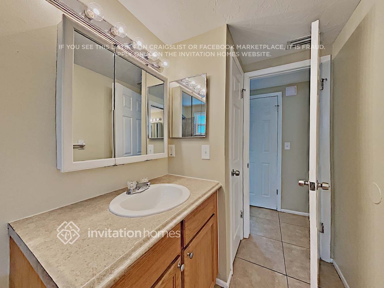 Building Photo - 2834 Linwood Dr