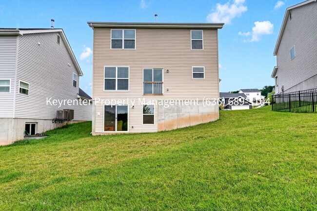 Building Photo - 2823 Winding Valley Dr