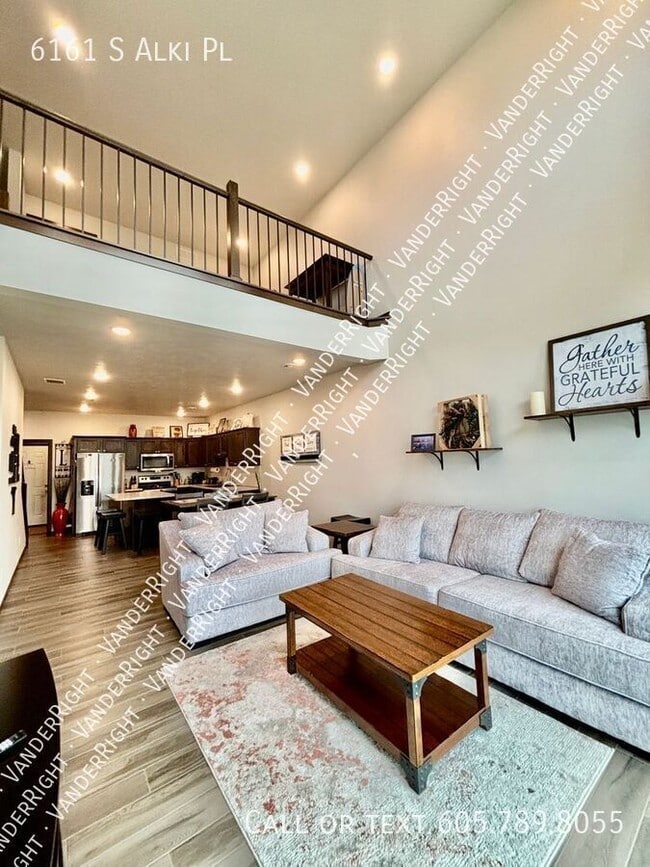 Building Photo - 6161 S Alki Pl