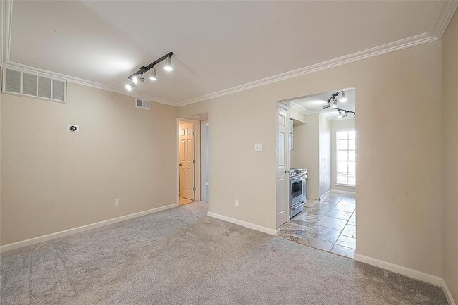 Building Photo - 12550 Whittington Dr