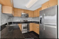 Building Photo - 102 Christopher Columbus Dr