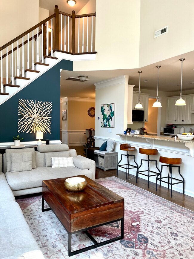Family room and breakfast bar - 516 Sealine Dr