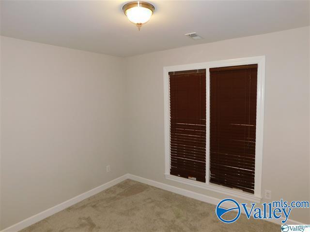 Building Photo - 113 Winding Trail