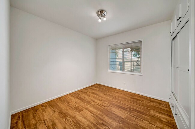 Building Photo - 654 Patterson-