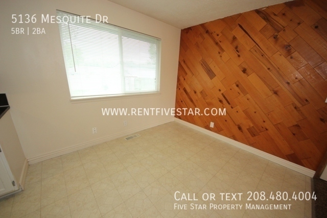 Building Photo - 5136 Mesquite Dr