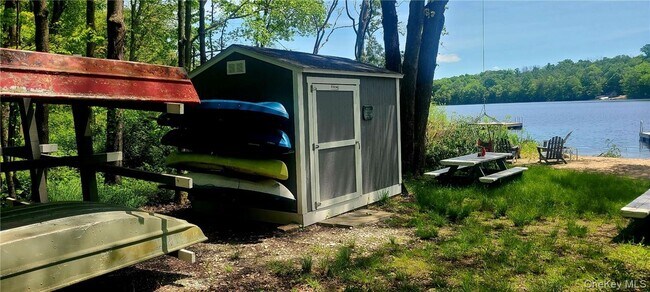 Building Photo - 11 Curry Rd