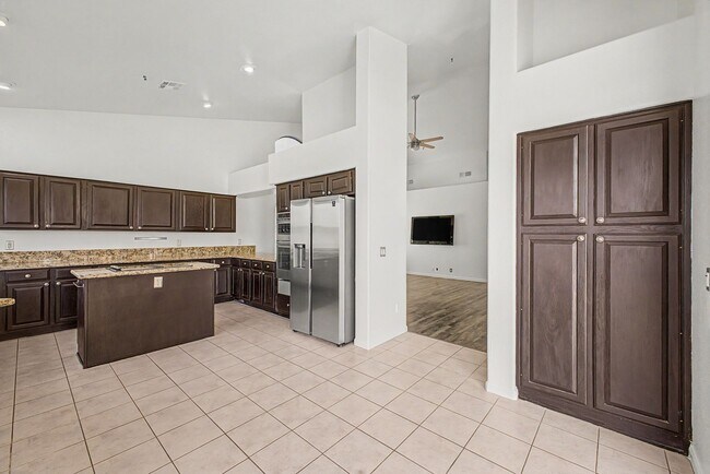 Building Photo - Beautiful Sonoran Heights 4 bed Home, 3 car garage, and Pool