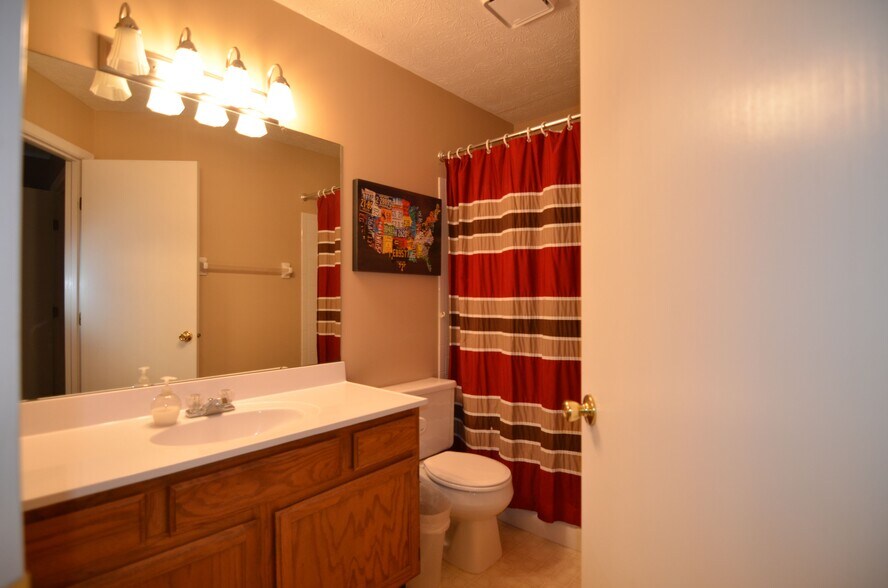Building Photo - 11565 Regency Square Ct